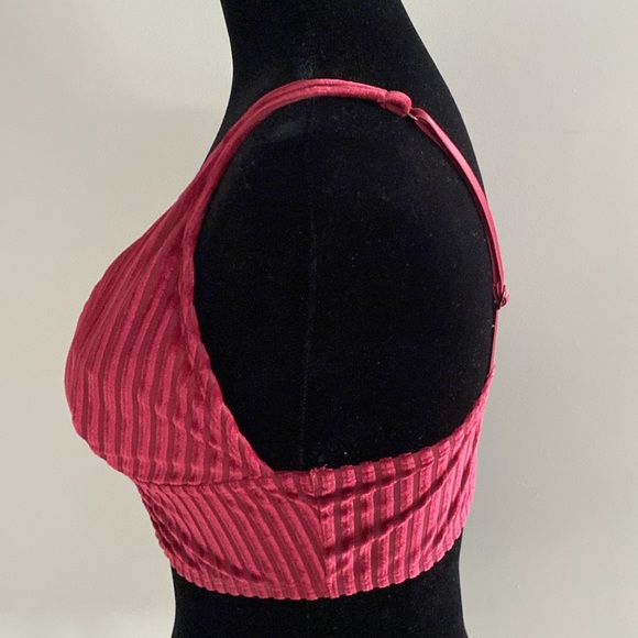 Victoria’s Secret Pink bralette V neckline - Picture 3 of 7